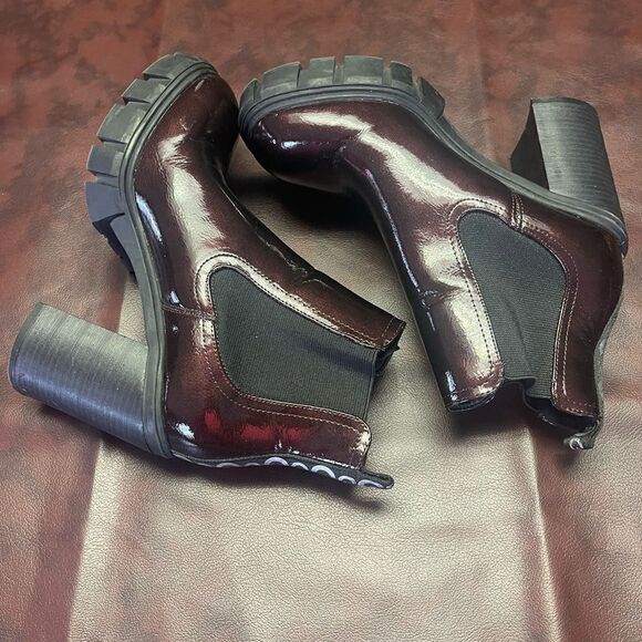 Gbg platform chukka boots, shiny burgundy size 6 - Picture 2 of 13